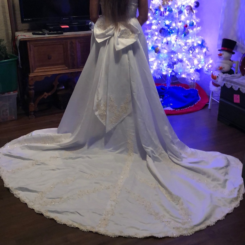 Wedding dress